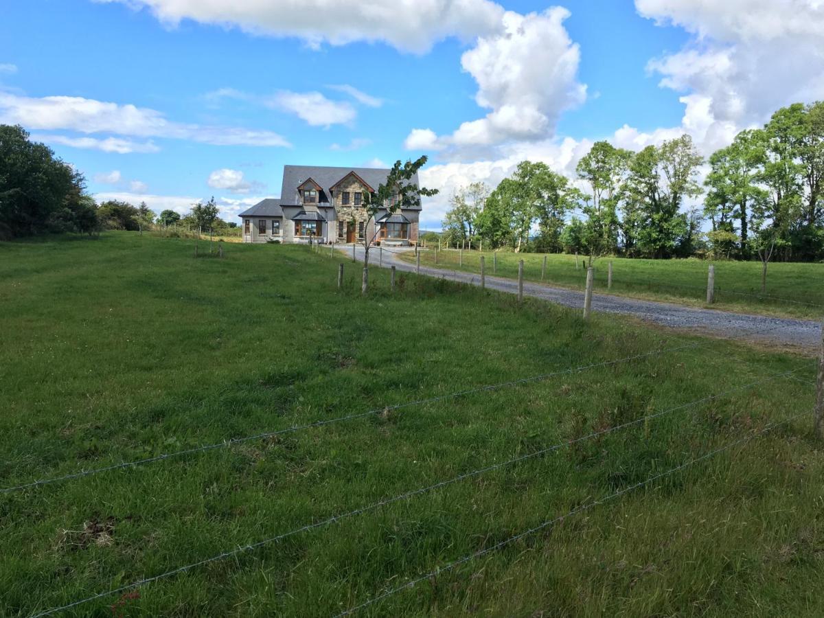 Annies Meadow. Villa Knock  Exteriör bild